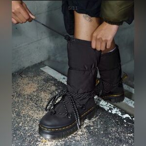 W11 Dr. Martens Audrick Hi Puffer Boot